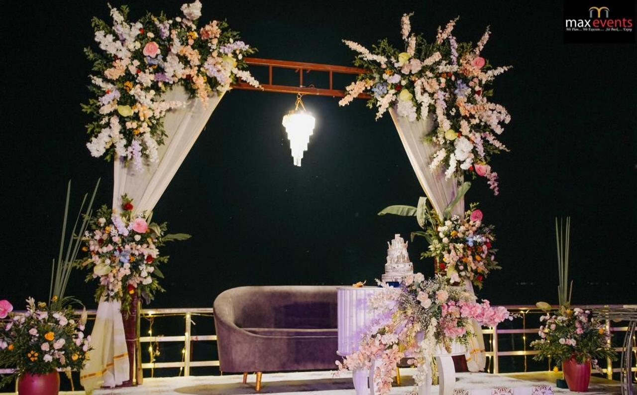 Customized Wedding Themes and Décor